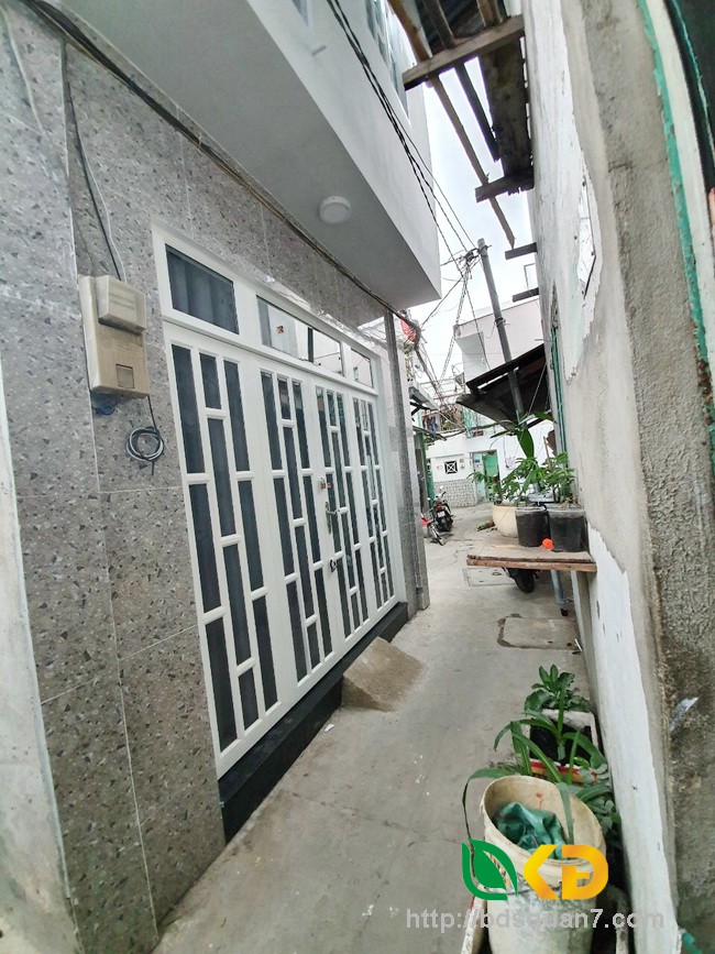 Bán nhà 1 lầu hẻm 95 đường Lê Văn Lương Quận 7.